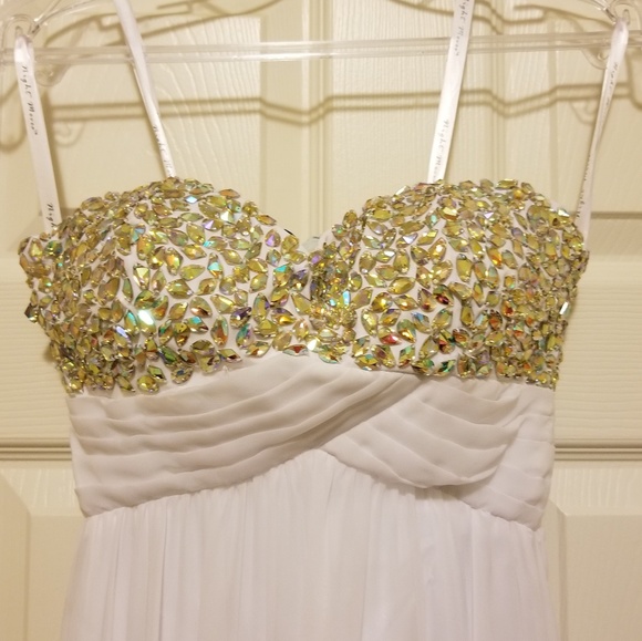 Night Moves Long Formal Dress - Picture 3 of 7